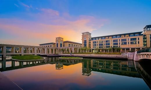 澳门大学携手卡曼国际：多层复合PVC地板赋能顶尖校园建设​